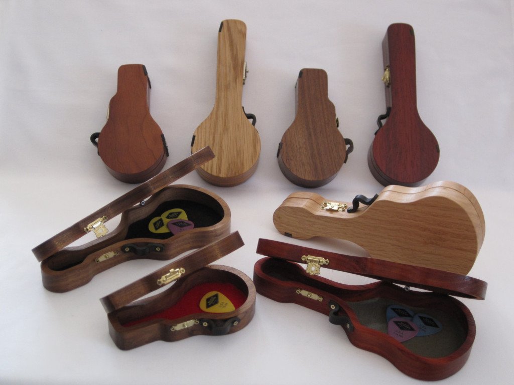 Pick Cases shaped like Guitars Banjos & Mandolins Pick Cases shaped like Guitars Banjos Mandolins